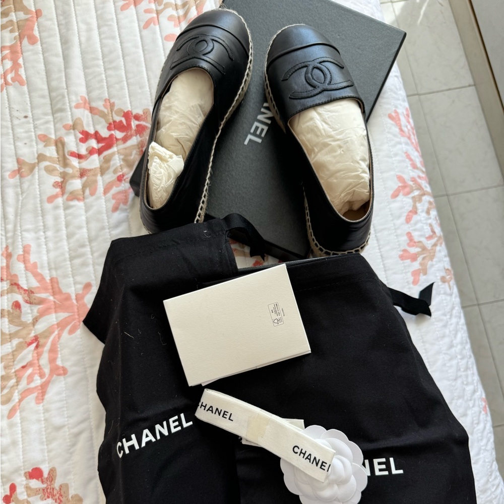 Brand New!Chanel Black Espadrilles size 40